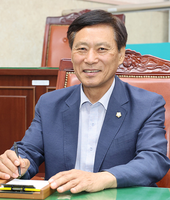 의성군의회 김민주 의원 사진